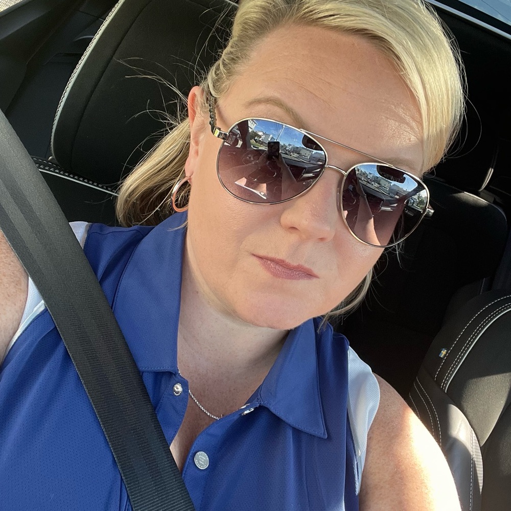 Meet your Posher, Stephanie!